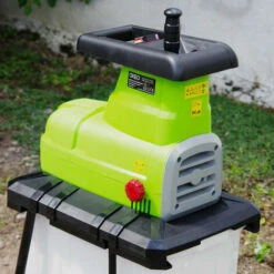 OXEO Broyeur Végétaux électrique 2500W - Branche Ø40mm - Capacité 50L -Promos Broyeur de végétaux Magasin 13726355 4