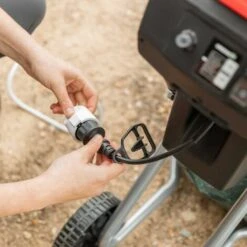 Broyeur électrique, Puissance 2500W, Capacité Coupe 45mm, Grande Trémie, 1 Sacs Dcollecte 45l, Roues Et Poignée Pour Le Transport. – Greencut GE250C 10 Broyeur électrique, Puissance 2500W, Capacité Coupe 45mm, Grande Trémie, 1 Sacs Dcollecte 45l, Roues Et Poignée Pour Le Transport. – Greencut GE250C -Promos Broyeur de végétaux Magasin 52865258 4