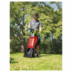 Pack SCHEPPACH Broyeur électrique - 2400 W - 2 Sac Collecteurs - GS55 - Tronçonneuse électrique ProCut - 45,5 Cm - 2700 W - CSE2700 9 Pack SCHEPPACH Broyeur électrique - 2400 W - 2 Sac Collecteurs - GS55 - Tronçonneuse électrique ProCut - 45,5 Cm - 2700 W - CSE2700 -Promos Broyeur de végétaux Magasin 54111109 3